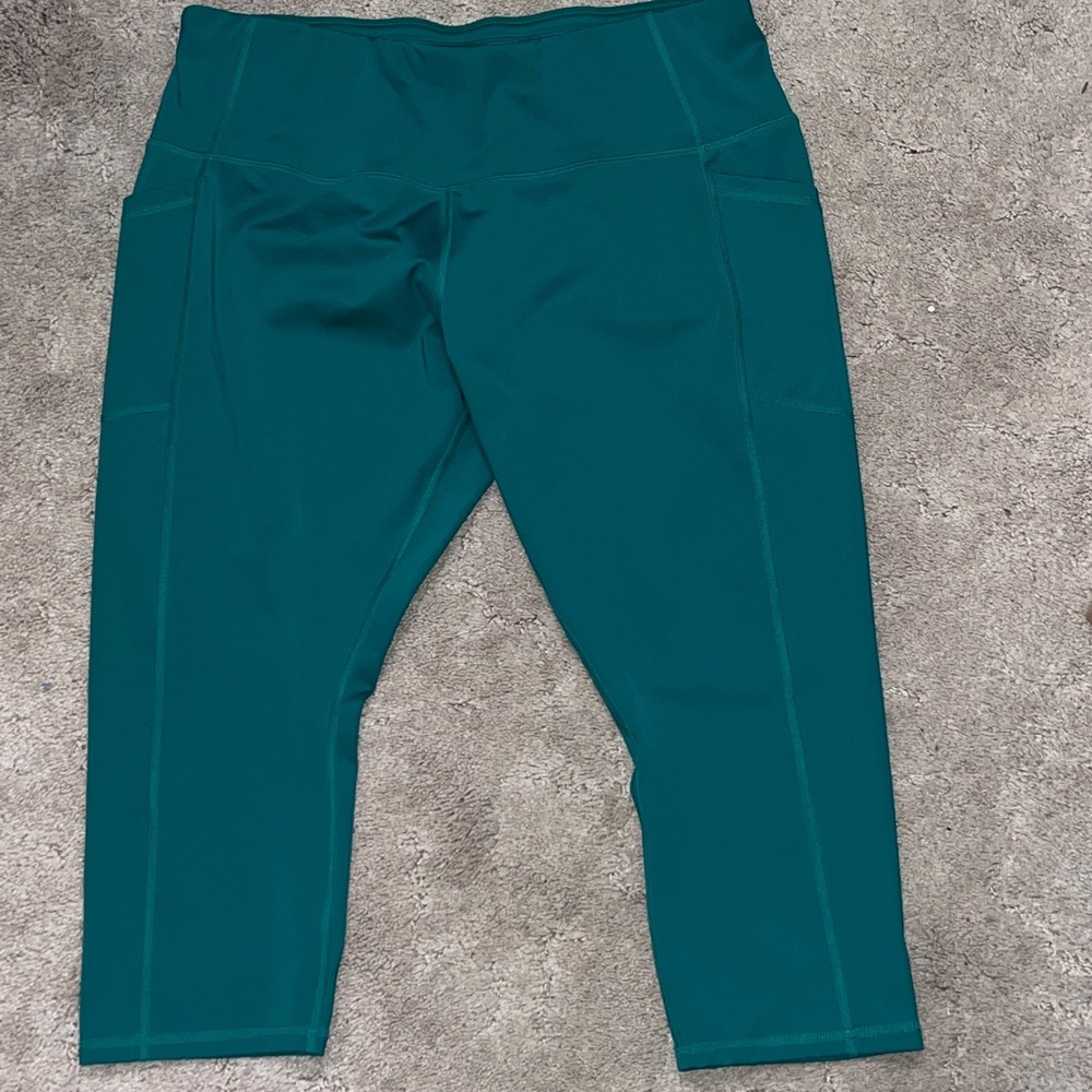 All In Motion Cropped Leggings with pockets size XXL in green *pre-owned*